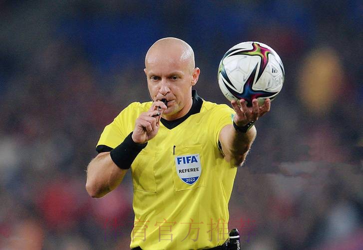 瓦伦主帅:我看得很清楚 贝林进球前裁判已经吹哨了 瓦伦主帅:我看得很清楚 贝林进球前裁判已经吹哨了